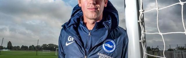 官方网站-【人物】他缔造了英超黑马 下一个目标掀翻利物浦？